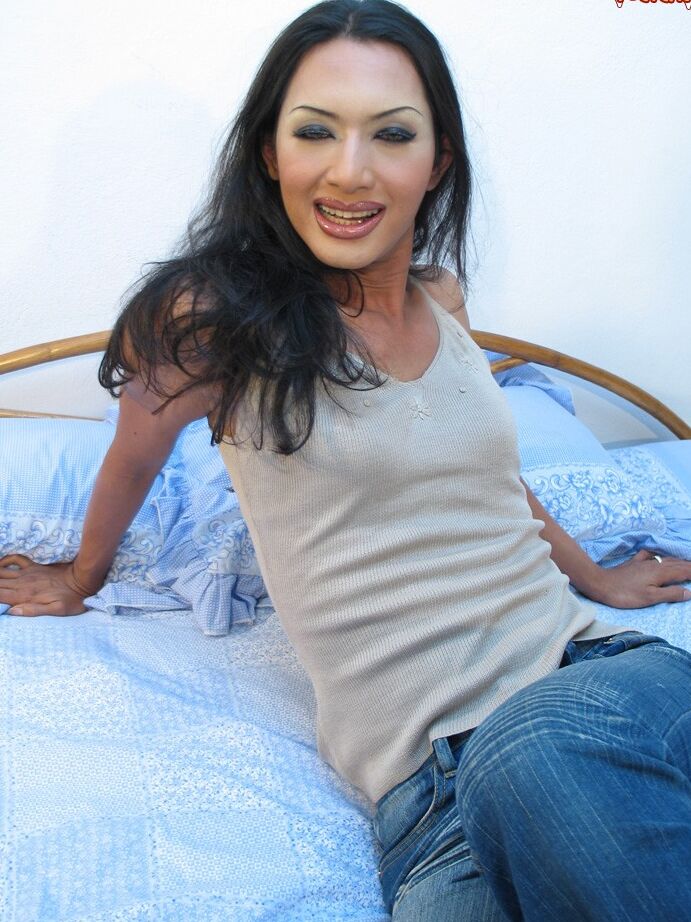 16P Asiático TGirl Ex
