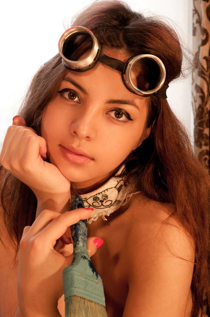 20P Steam punk enthusiast Lamia gets naked while wearing toe socks and goggles