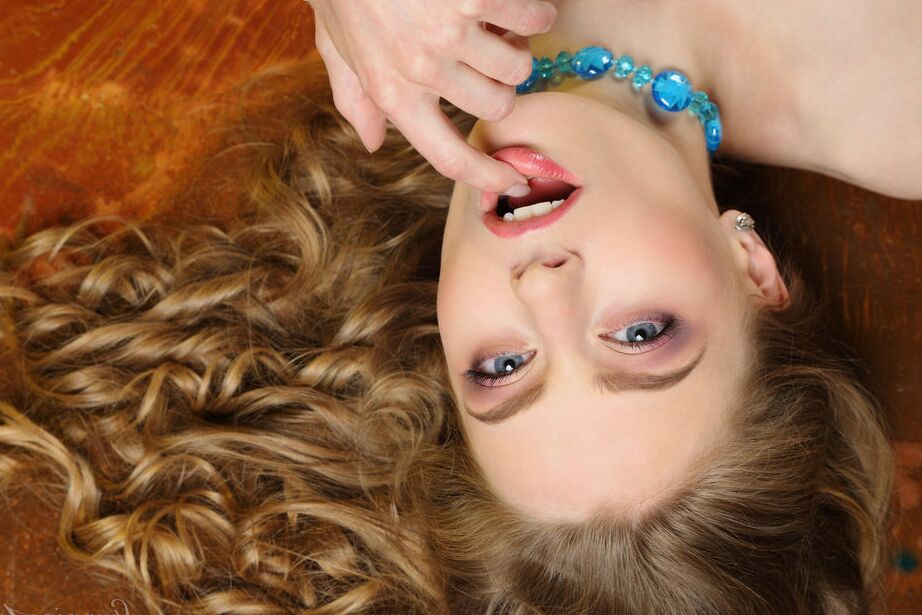 16P Impressionante 18 Rebecca G