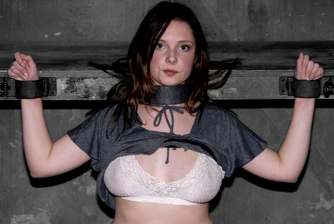 20P Appareil De Servitude Sara Scott