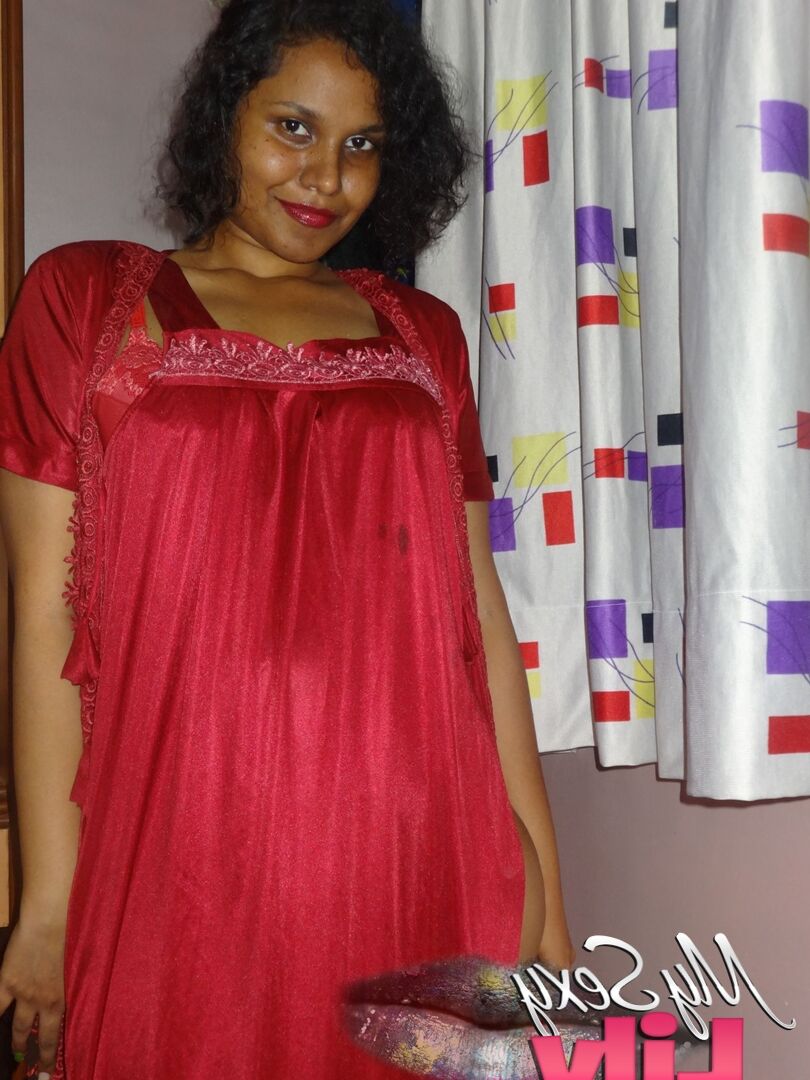 12P Desi female Lily Singh plays with her nipples after freeing tits from lingerie