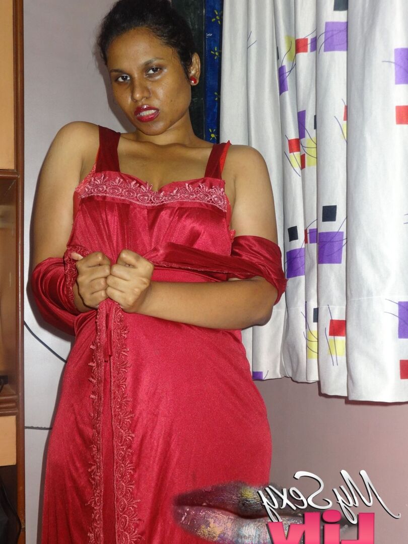 12P Desi female Lily Singh plays with her nipples after freeing tits from lingerie