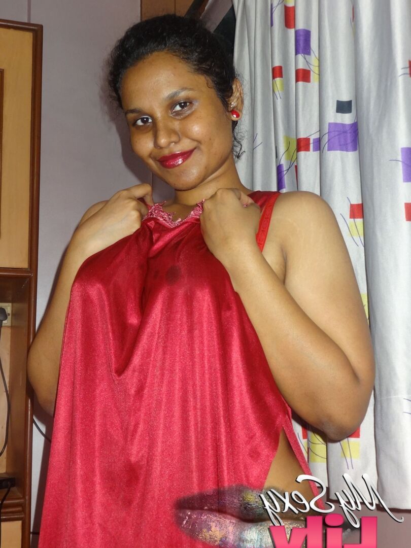 12P Desi female Lily Singh plays with her nipples after freeing tits from lingerie