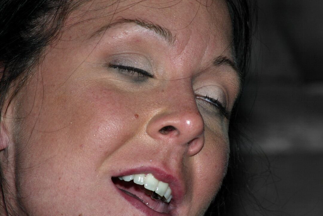 21P Appareil Servitude Julie Night