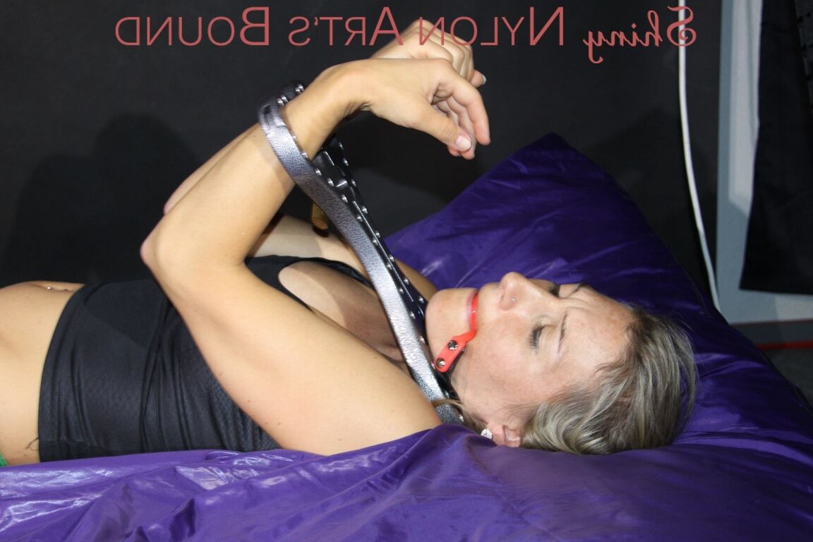16P SEXY SANDRA wearing a cycling shorts, an shiny nylon shorts and a top tied and