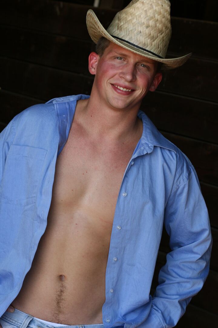 21P Sexy cowboy Chad Clovis wanks his throbbing dick in a solo compilation