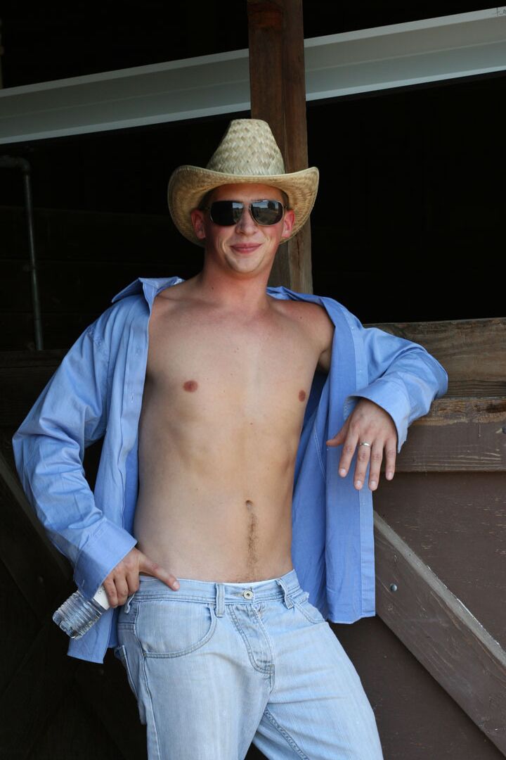 21P Sexy cowboy Chad Clovis wanks his throbbing dick in a solo compilation