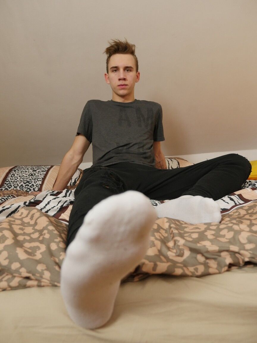 21P Skinny gay with a big dick Lucas Morrison undresses and flaunts his tool