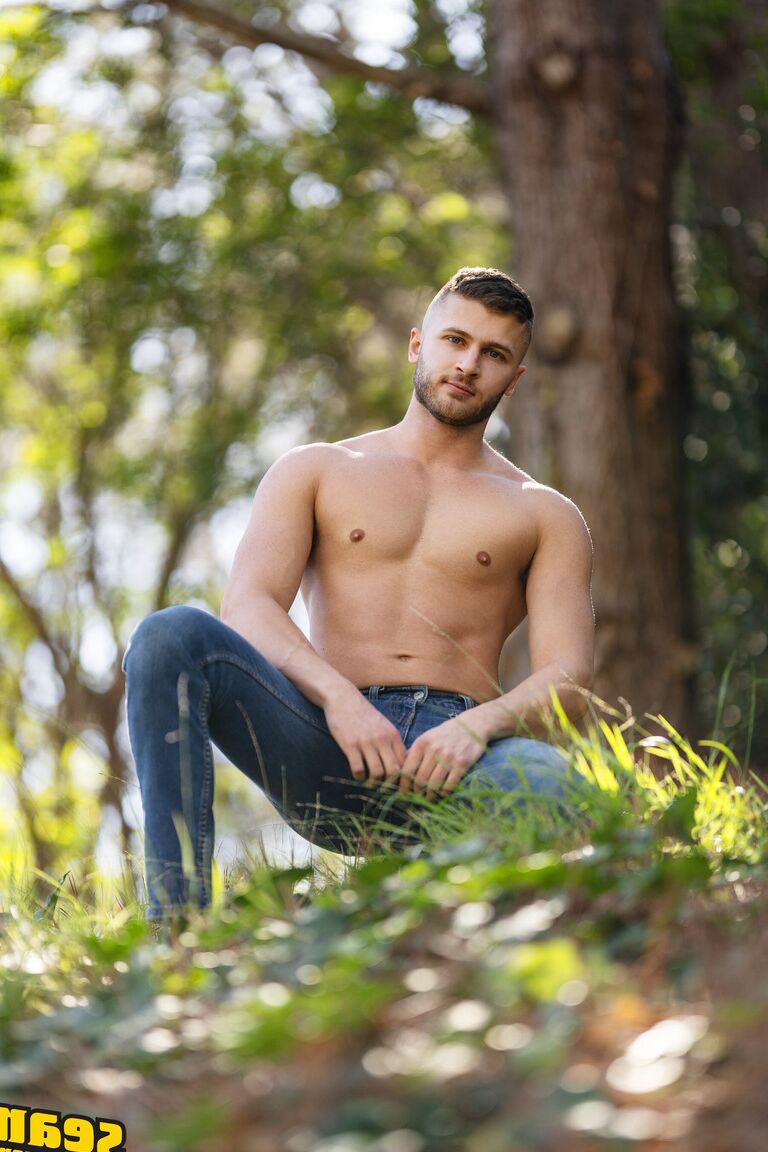 18P Sean Cody Deacon, Devy