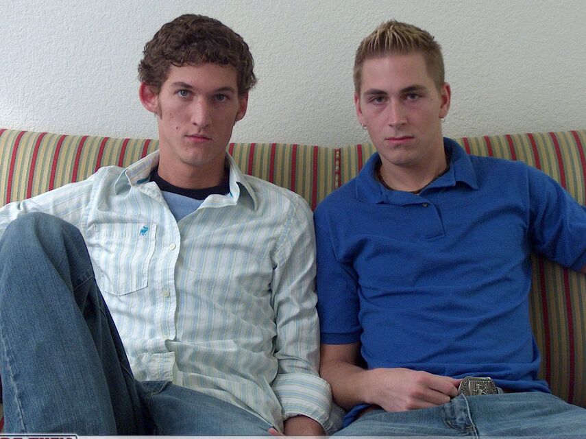 21P College roommates Wade & Thomas strip naked & tease with their delicious cocks