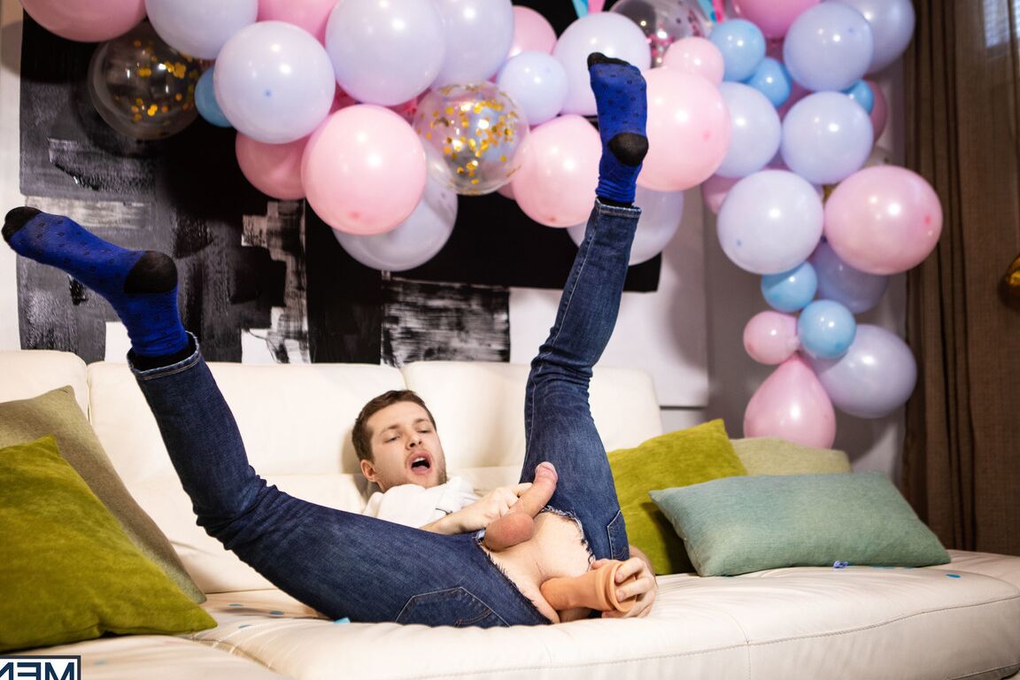 21P Men Com Benjamin Blue, Malik Delgaty