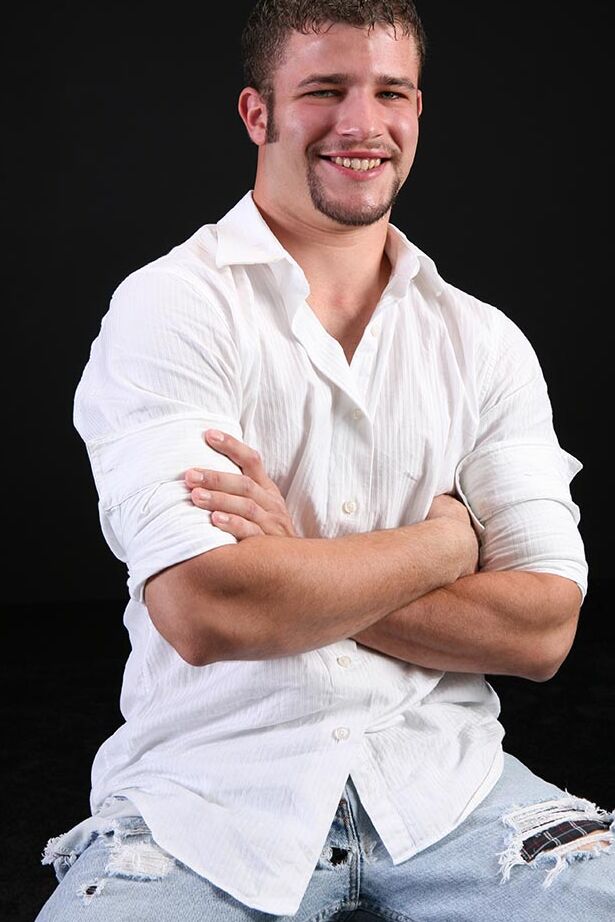 21P Gay model with a goatee Bryant strips his clothes & undies to show his dick