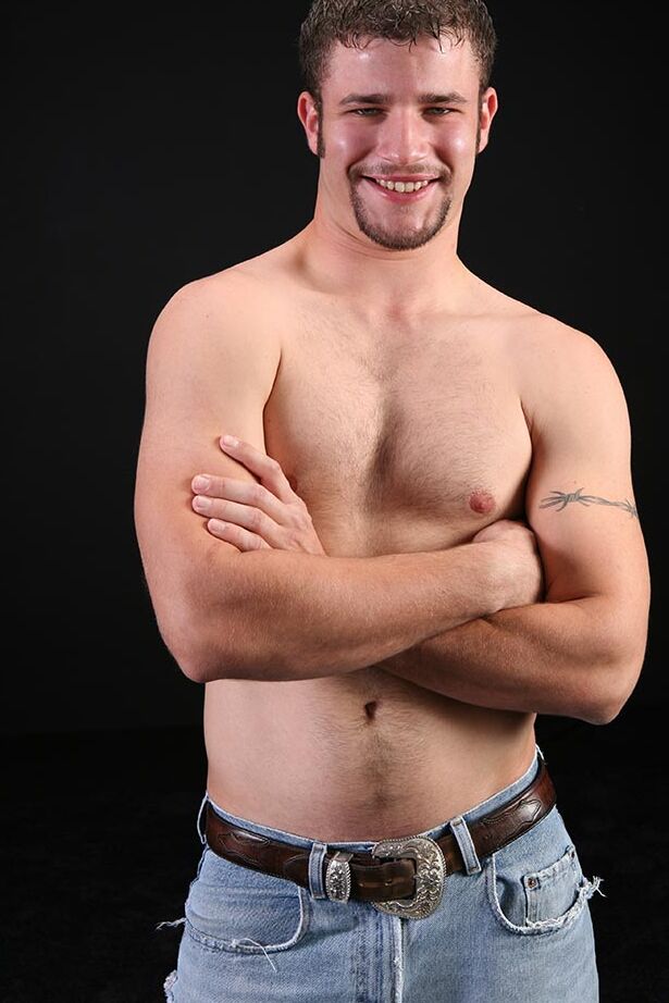 21P Gay model with a goatee Bryant strips his clothes & undies to show his dick