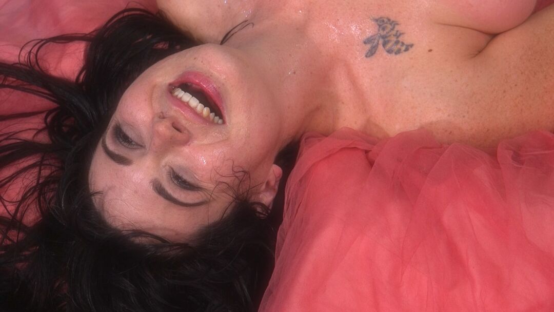 20P Pretty teen with nice tits Siouxsie Q gets banged in an interracial gangbang