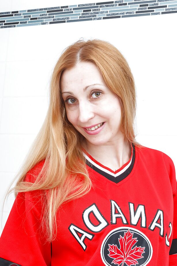 16P Aged redhead Kler spreading hairy pussy and asshole for close ups