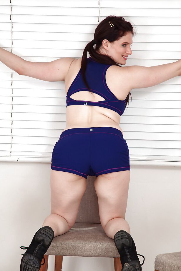 16P Affable amateur jill Brianna Davis learns new things about herself
