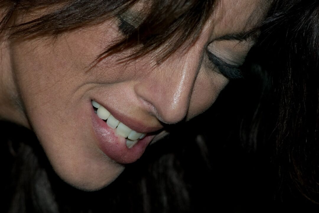 21P Device Bondage Gina Caruso