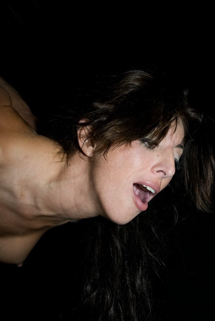 21P Device Bondage Gina Caruso