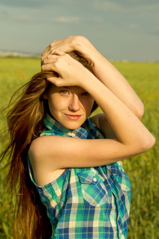 16P Barely legal girl Ulpia V exposes her full breasts and thigh gap in a field
