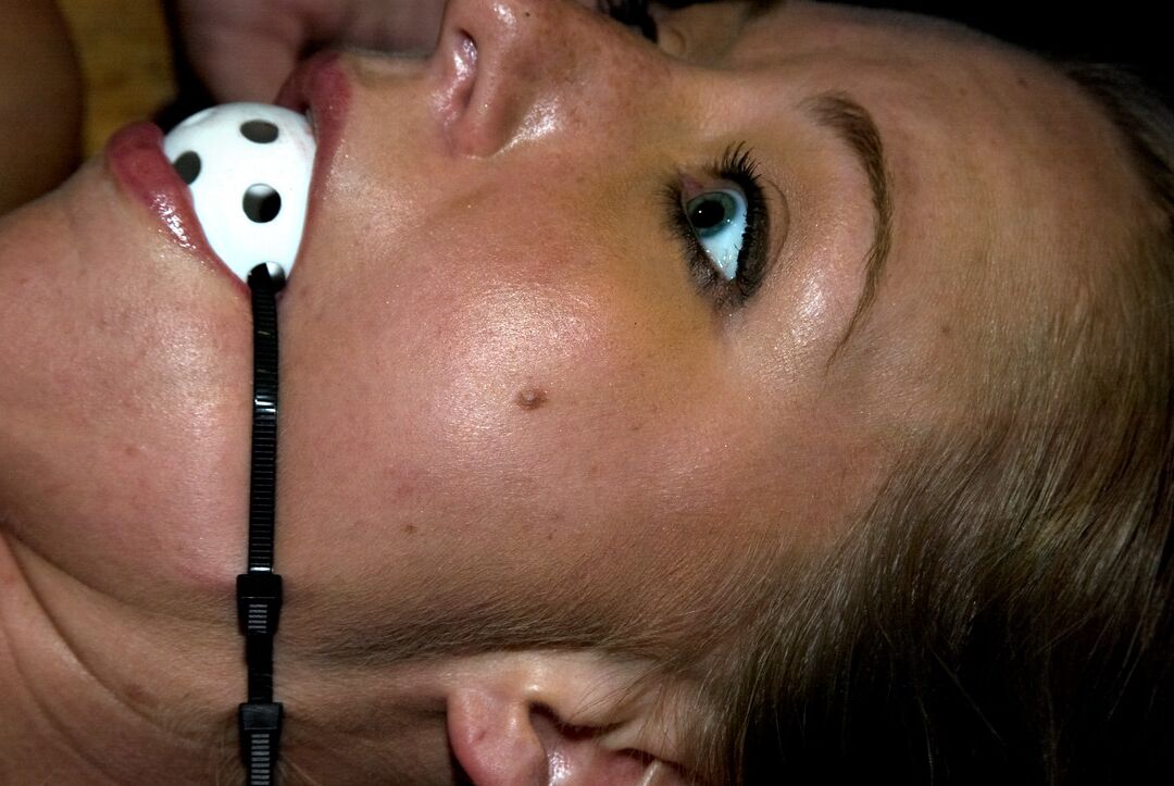 21P Bondage sex lover Dia Zerva gets her nips tortured while attached to a table