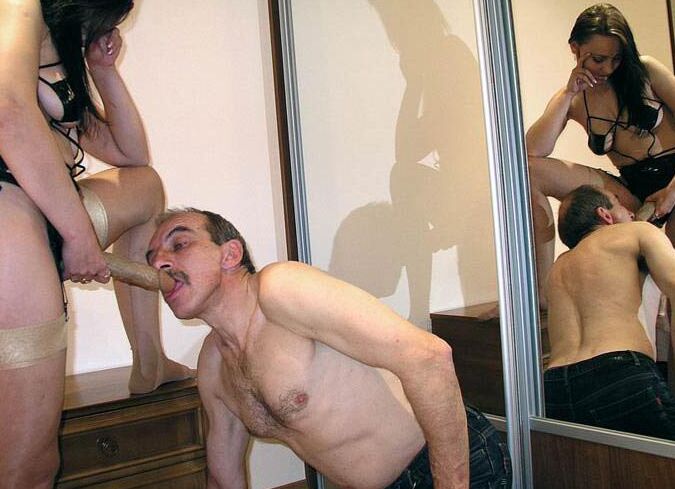 15P Strapon Escravos Cara chupa seu strapon