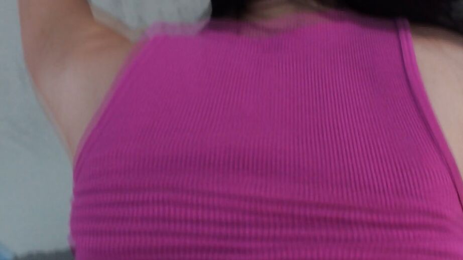 16P Milf Diana Prince transando em lugar público em uma cena de ação POV quente