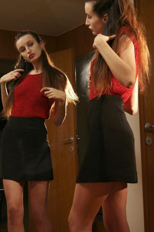 16P Long legged teen Zavya reveals her thin body in front of a mirror