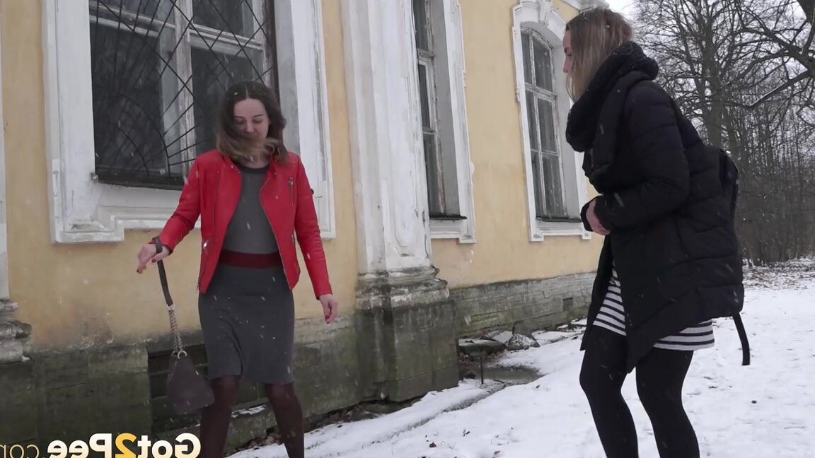 15P Brunette pees over steps in front of friend