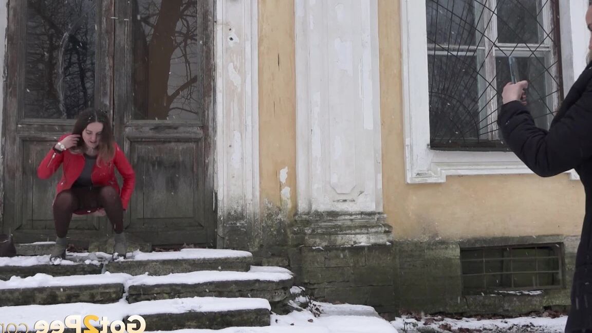 15P Brunette pees over steps in front of friend