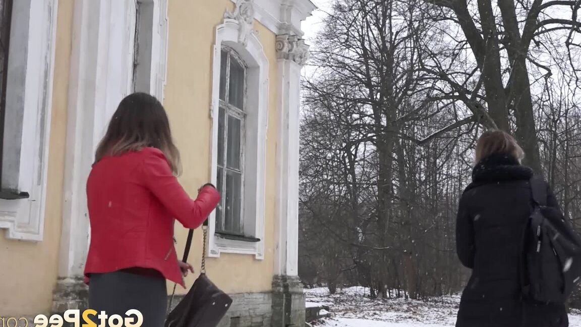 15P Brunette pees over steps in front of friend