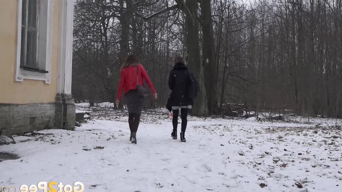 15P Brunette pees over steps in front of friend