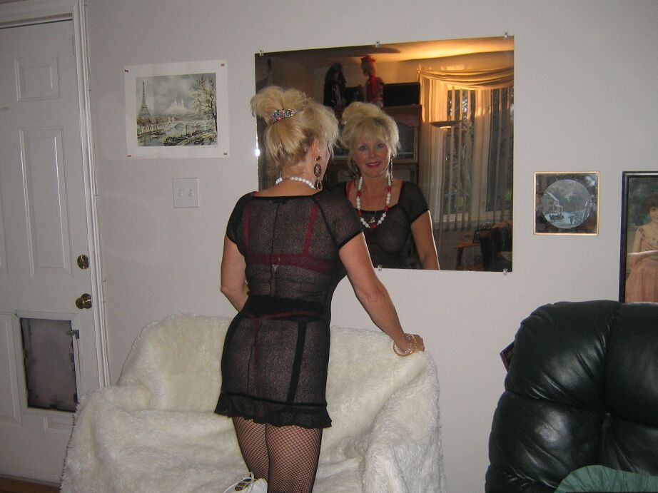20P Over 40 blonde Ruth models nylons & boots before close up sex with a stranger