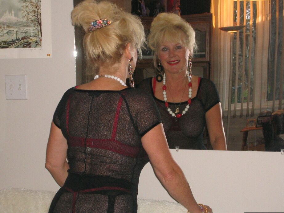 20P Over 40 blonde Ruth models nylons & boots before close up sex with a stranger