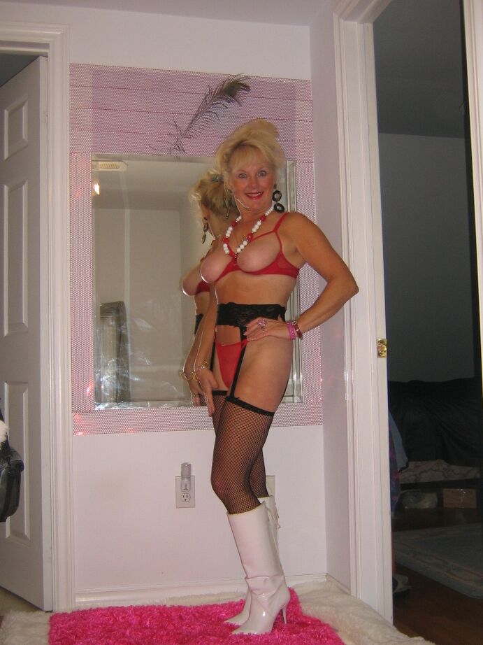 20P Over 40 blonde Ruth models nylons & boots before close up sex with a stranger