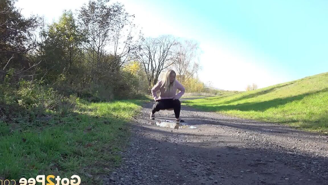 15P Blonde Licky Lex pees in a puddle outside