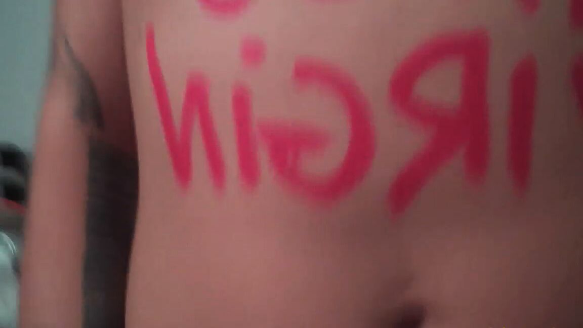 15P Pee whore Sage shows how to enjoy hot bowl of piss