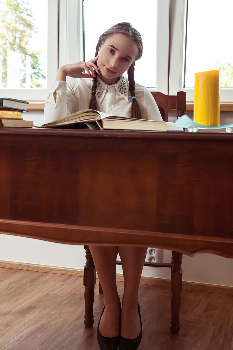 17P Well-mannered teen Messiah decides to stop studying and strip down
