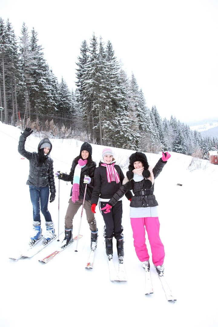 15P Barely legal teens flash their tits after a day of hitting the slopes