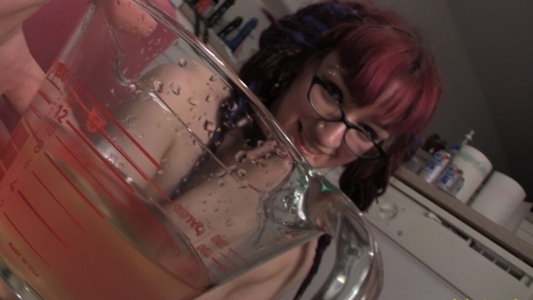 15P Ruby enjoys a big gulp of a bowl of hot pee