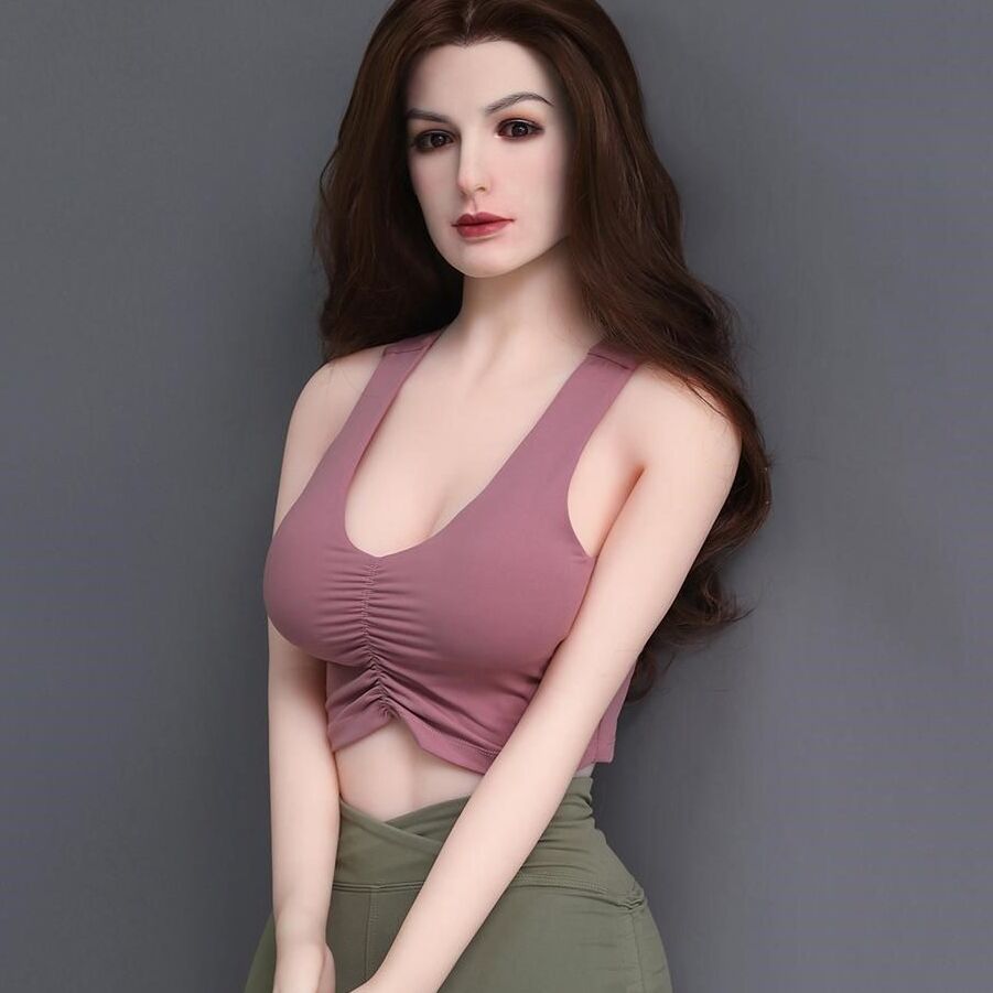 21P Boneca sexual realista Addison esfrega seu molusco com seus peitos grandes expostos