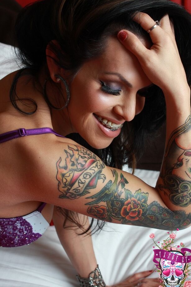 12P TS Foxxy Sexy francos