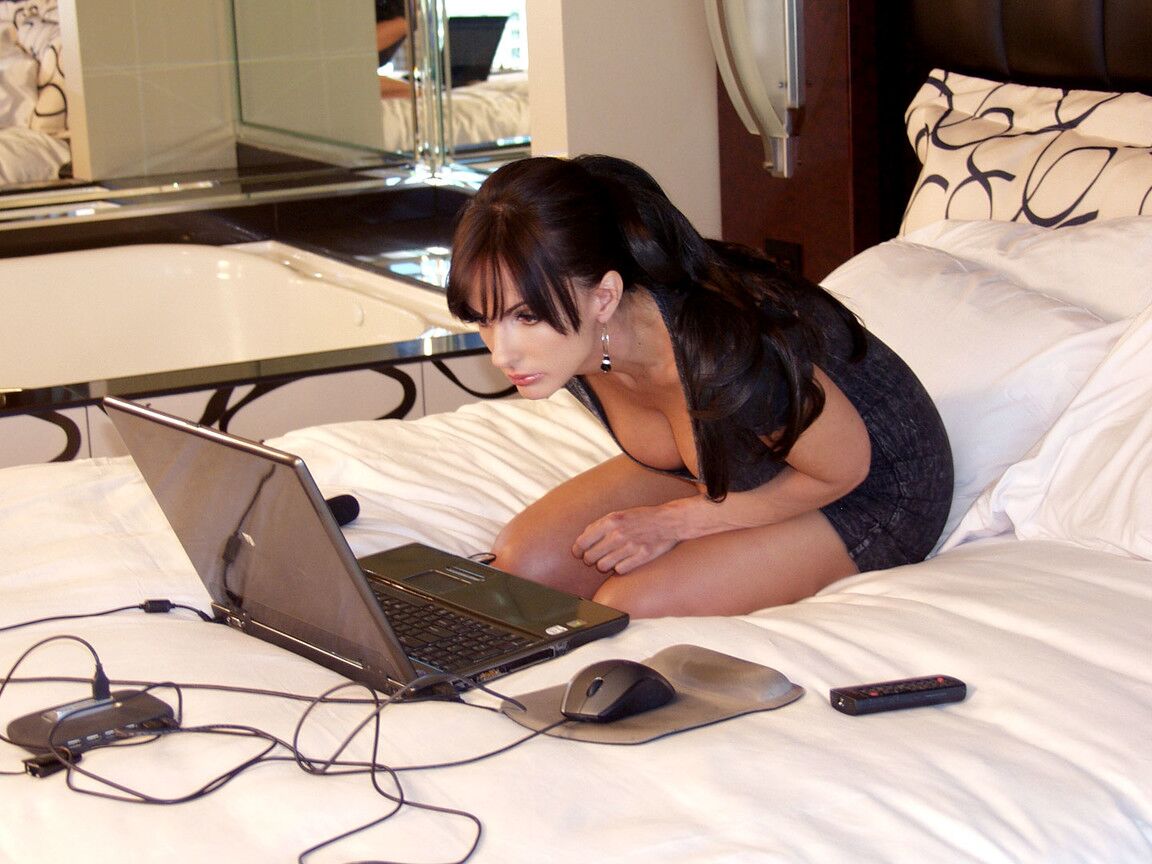 21P Gorgeous babe Catalina Cruz teasing with her big tits on webcam