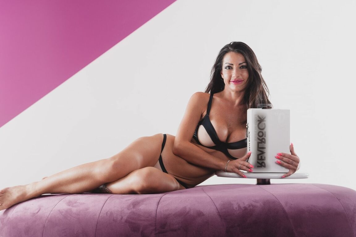 13P Italian brunette Priscilla Salerno shows her hot muff and stuffs it with a toy