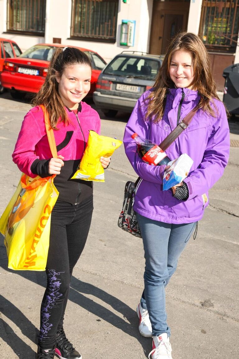 21P Club Seventeen Anita S, Suzi D