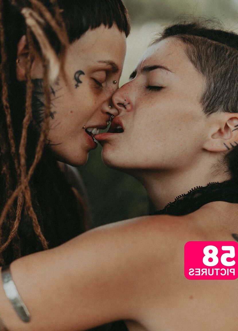 16P Body modifiers Em Valkyriz & Falloz move in close during lesbian play
