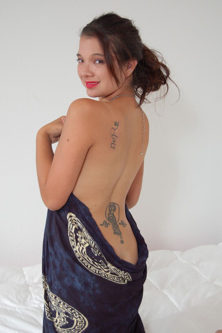 16P Eye Candy Avenue Exotic Charli is intoxicating nude