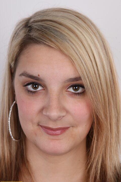 20P Blonde teen Zuzana sits on a stool after getting naked for the first time