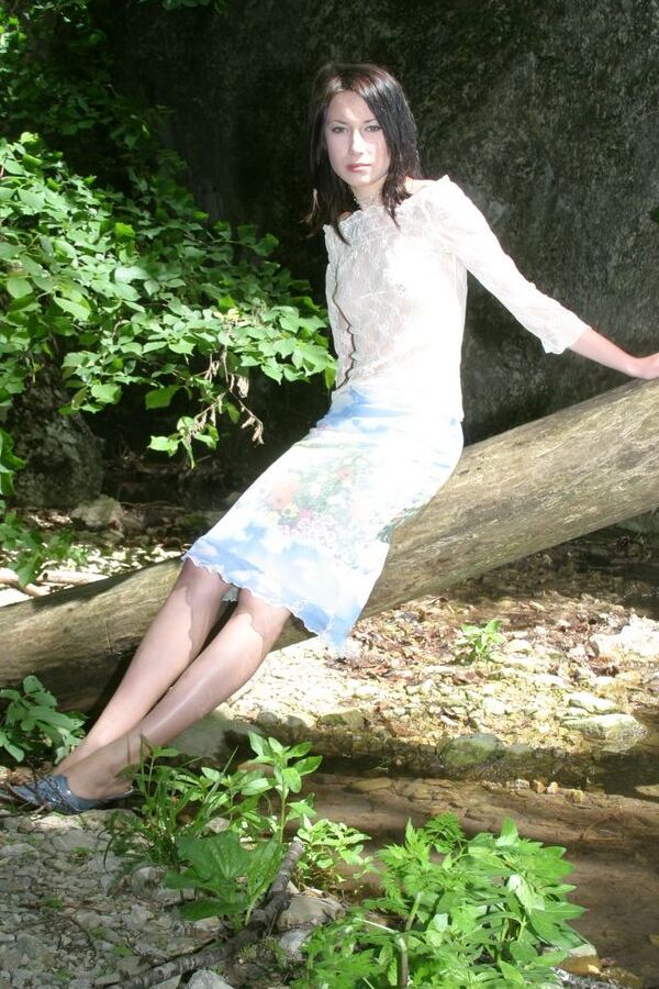 15P Solo Ados Filles Brunette En Plein Air Ado