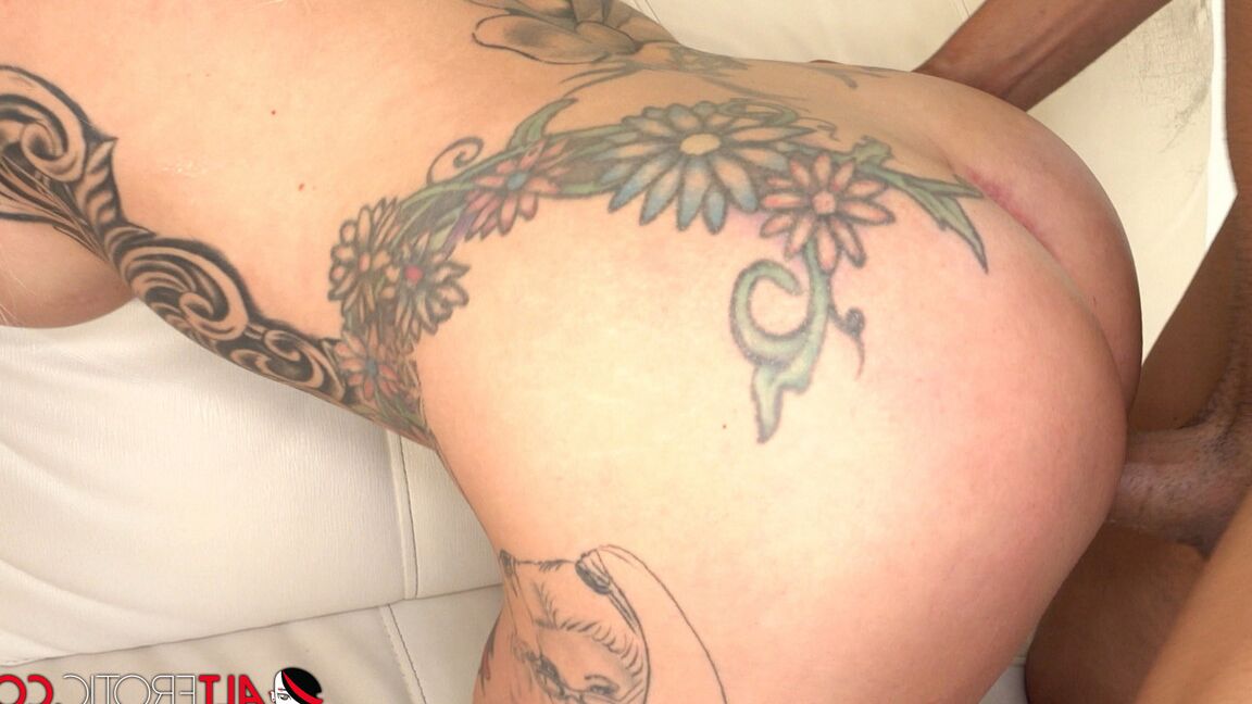 16P Alt Erótico Misha Montana, tinta Evilyn