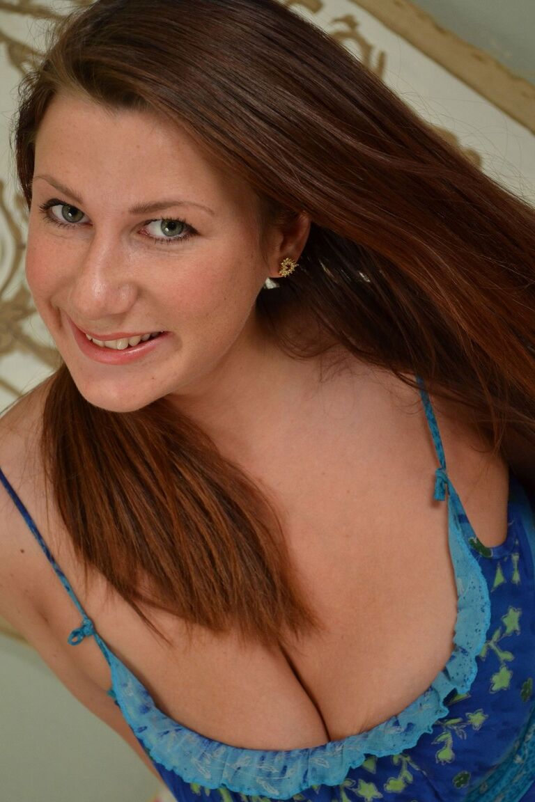 17P Dirty cougar with huge knockers Cherry Lady plays with small vibrator